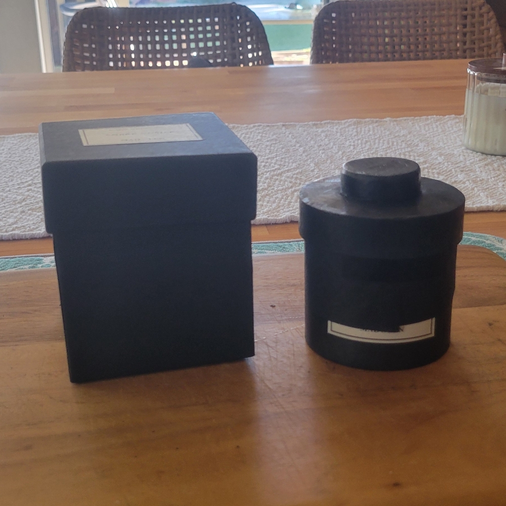 NWT MAD et LEN Candle Ambre Nobile. Luxury Candle - Picture 2 of 7